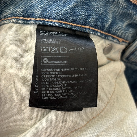 3 for $10 &Denim Distressed Light Washed Flattering Denim Skirt women’s size 10 - Picture 8 of 8